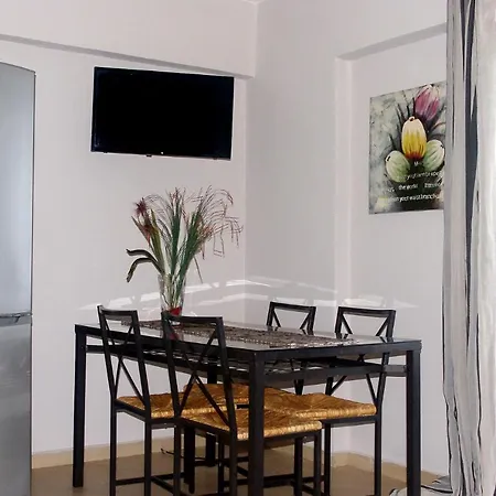 Polideros Seafront Apartment Pondi